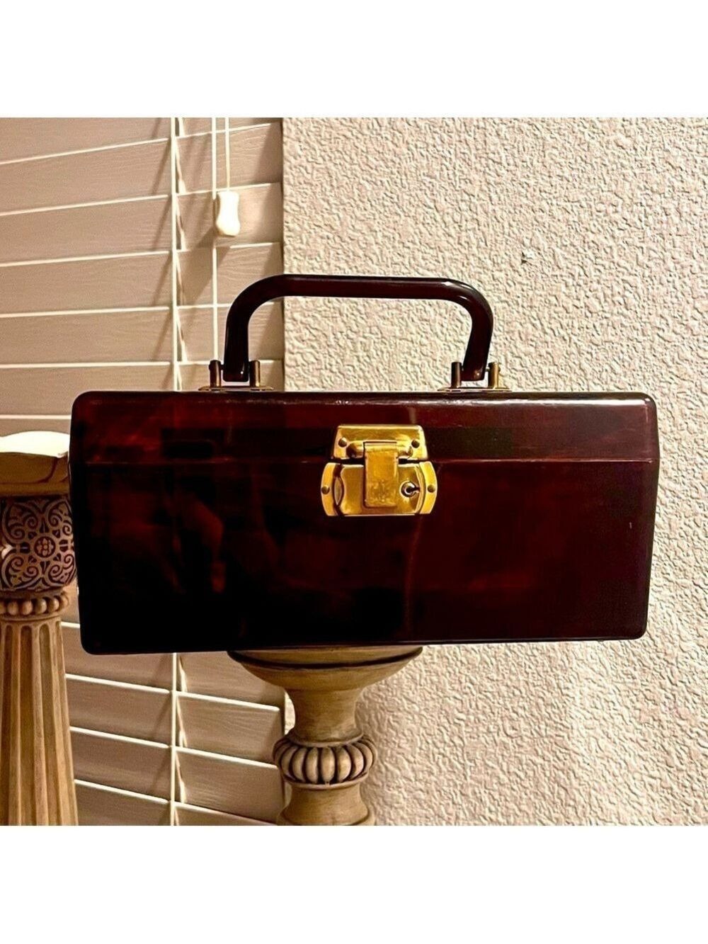 VINTAGE TORTOISE LUCITE box handbag with key. Unbranded.